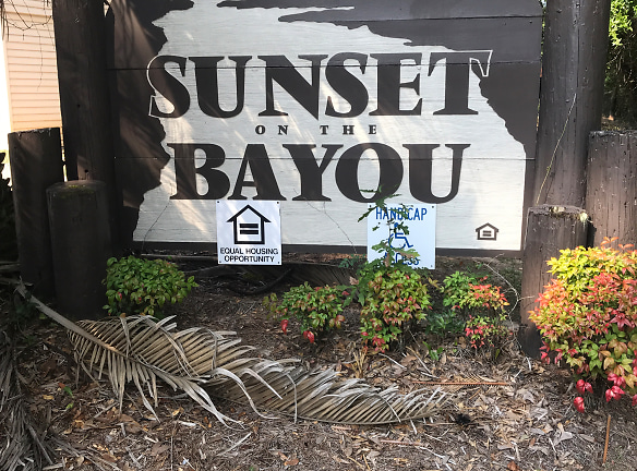 Sunset On The Bayou Apartments - Mobile, AL