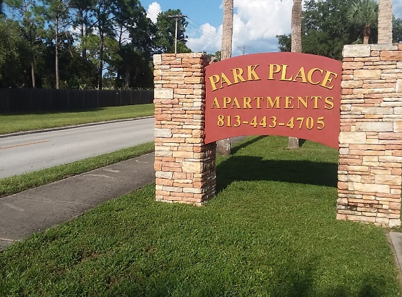 Park Place Apartments - Tampa, FL
