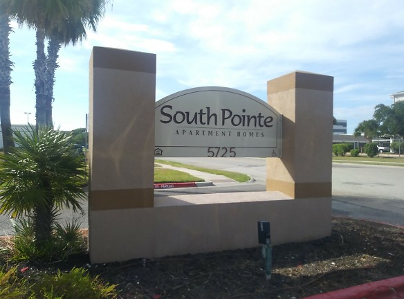 South Point Apartments - Corpus Christi, TX
