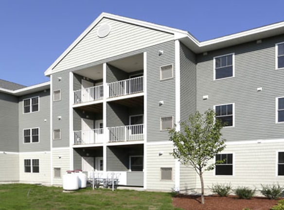 Village At Clark Brook Apartments - Rochester, NH