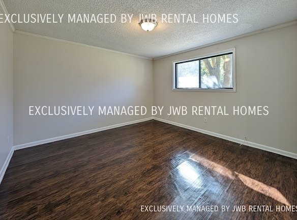 3025 Armstrong St - Jacksonville, FL