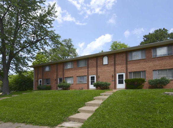 Meadowbrook Apartments And Townhomes - Saint Louis, MO