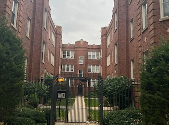 4844 W Wrightwood Ave unit D2 - Chicago, IL