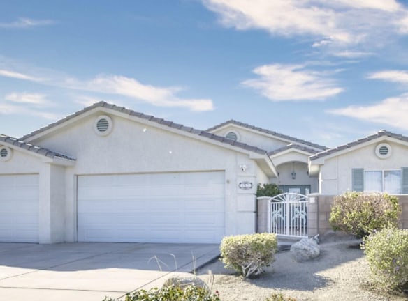 67675 Ovante Rd - Cathedral City, CA