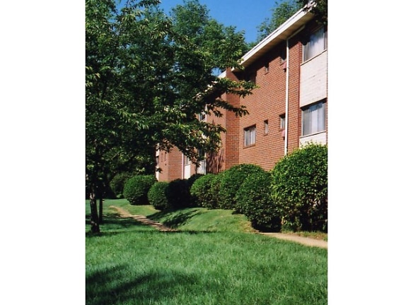 Hamilton Park Apartments - Baltimore, MD
