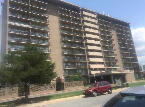 Willow House Apartments - North Little Rock, AR