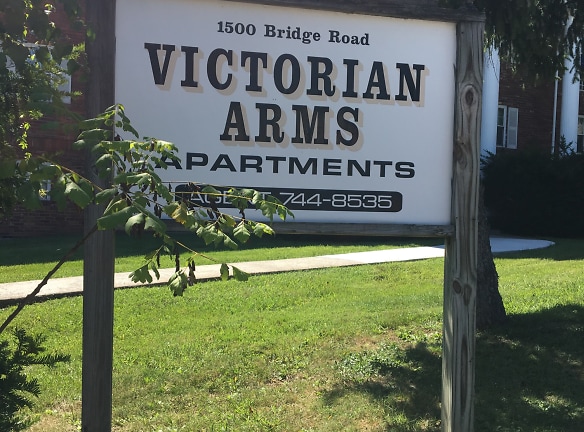 Victorian Arms Apartments - Charleston, WV