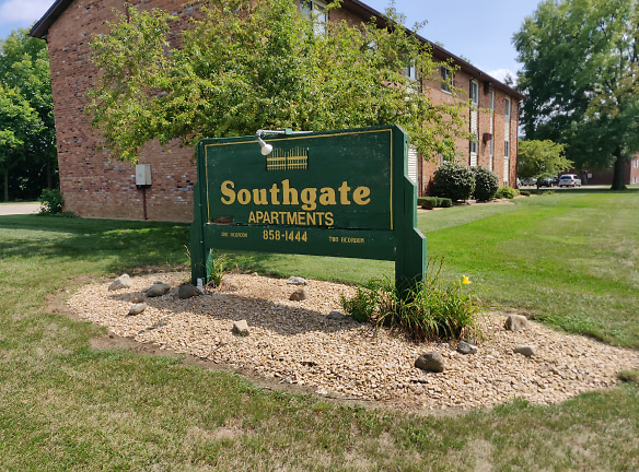 Southgate Apartments - Fairfield, OH