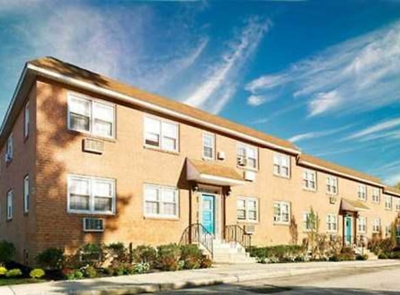 Rosedale Apartments - Holmes, PA