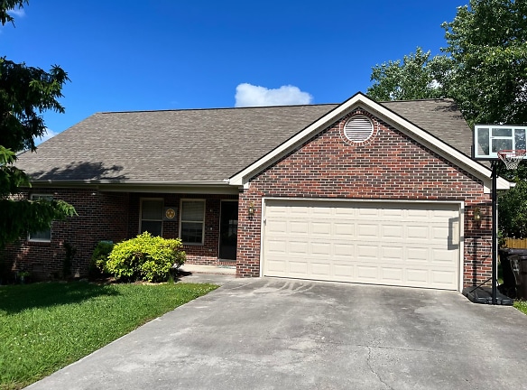 838 Claybrook Ct - Knoxville, TN