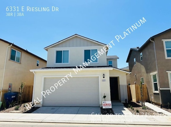 6331 E Riesling Dr - Fresno, CA