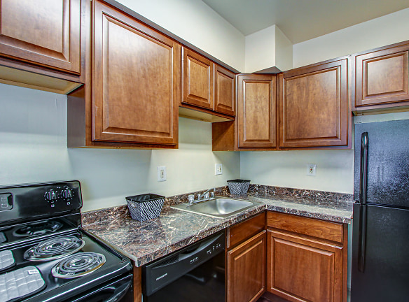 Parkway Terrace Apartments - Suitland, MD