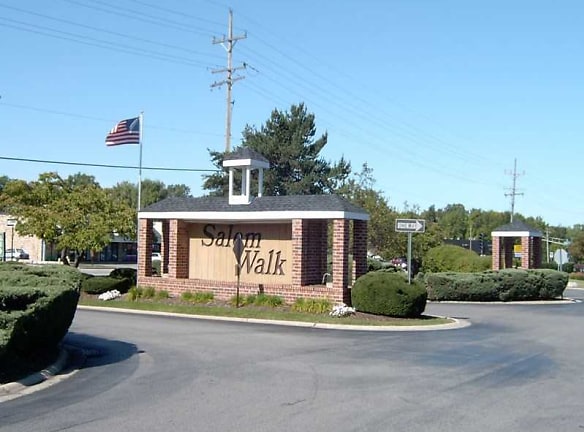Salem Walk - Northbrook, IL