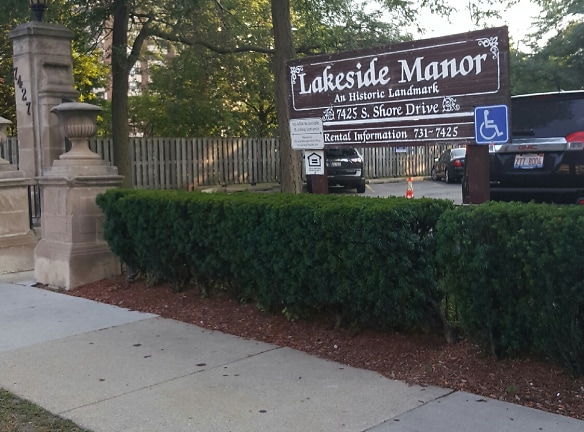 Lakeside Manor Apartments - Chicago, IL