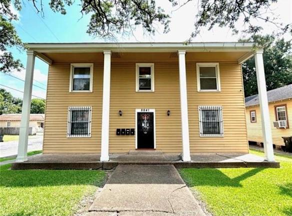 8841 S Claiborne Ave unit A - New Orleans, LA