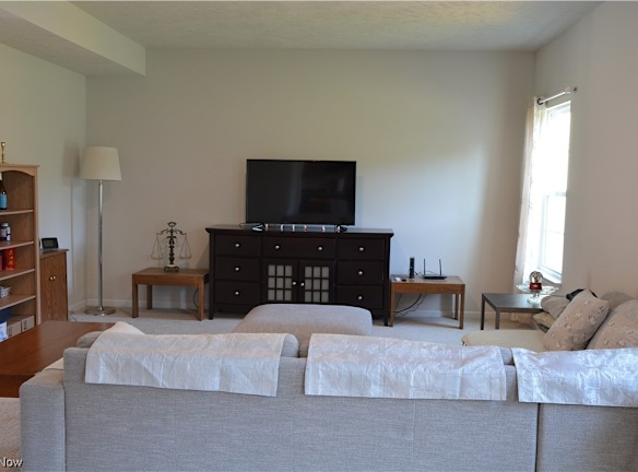 267 Stone Ridge Way - Berea, OH