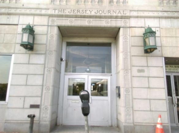 30 Journal Square Apartments - Jersey City, NJ