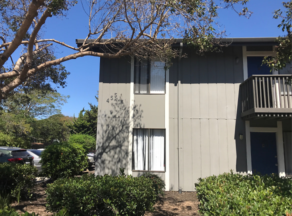 Villa Ramona Apartments - Monterey, CA