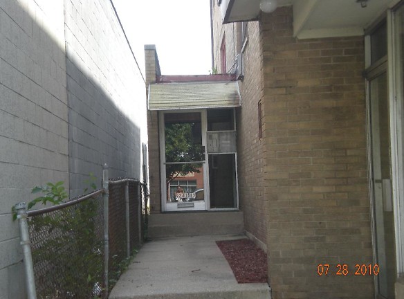 9241 S Stony Is Ave unit 43 41STORE - Chicago, IL