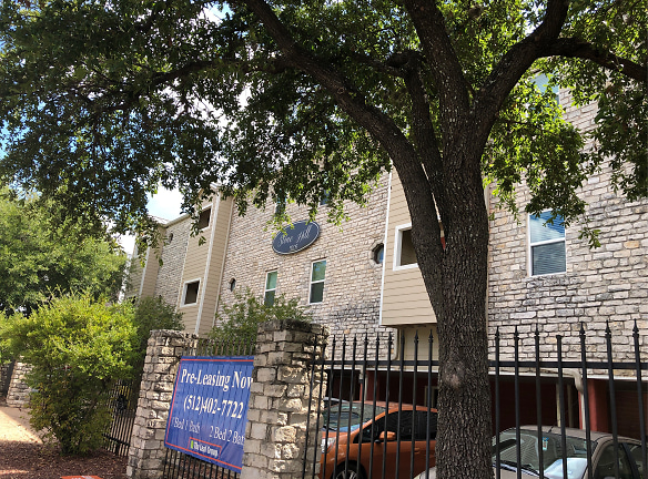 Stone Hill Apartments - Austin, TX