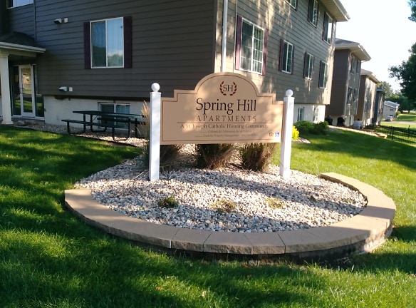 Spring Hill Apartments - Sioux Falls, SD