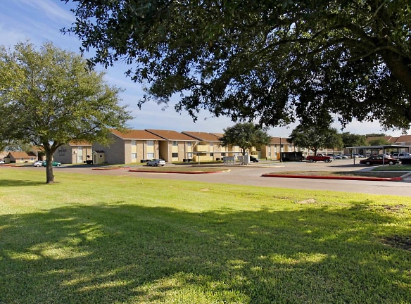 Avery Trace Apartments - Port Arthur, TX