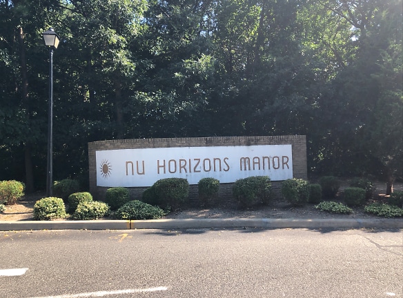 Nu Horizons Manor Apartments - Copiague, NY