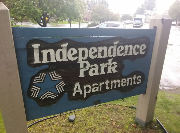 Independence Park Apartments - Anchorage, AK