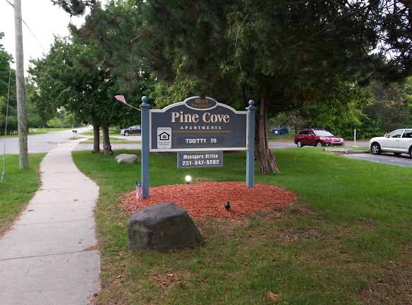 Pine Cove Apartments - Charlevoix, MI