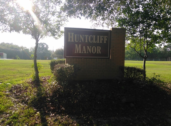 Huntcliff Manor Apartments - Clinton, MS