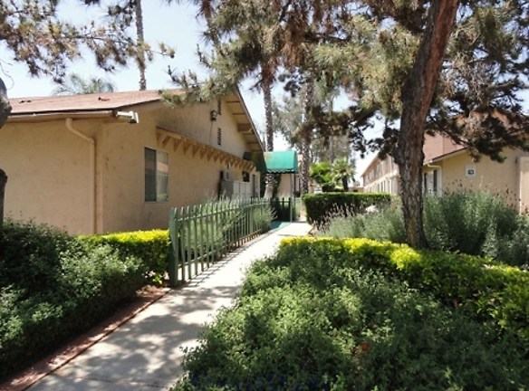 Anza Oaks Apartments - El Cajon, CA