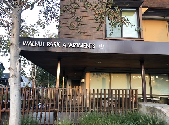 Walnut Park Apartments - Portland, OR