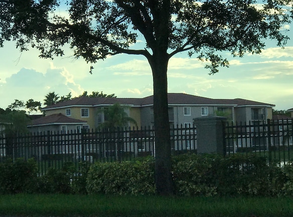 The Enclave At Doral Apartments - Doral, FL