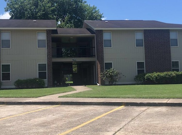 Plantation South Apartments - Denham Springs, LA