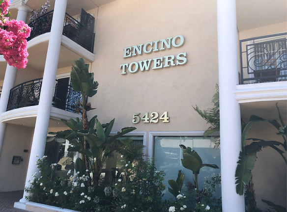 Encino Arms Towers Apartments - Encino, CA