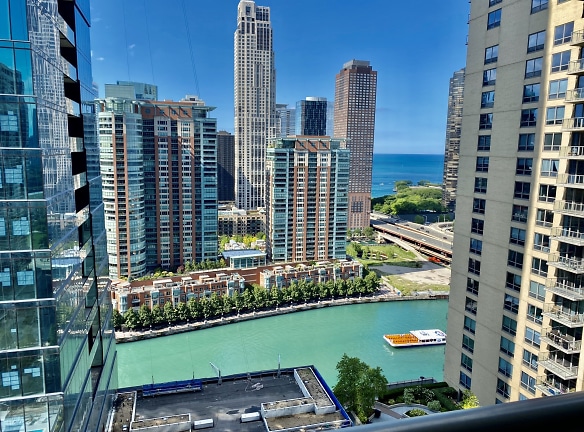 360 East South Water Street unit 1008 - Chicago, IL