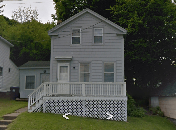 164 W Schuyler St - Oswego, NY