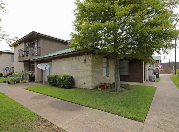 Athens Townhomes - Athens, TX