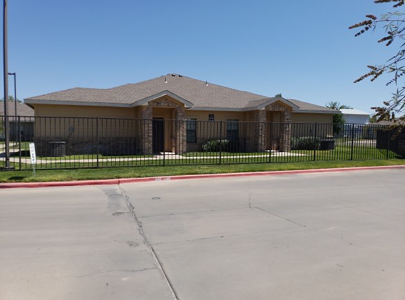 Spicewood Canyon Villas Apartments - Roswell, NM
