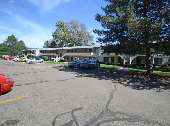 Meadowbrook Lake Apartments - Stow, OH