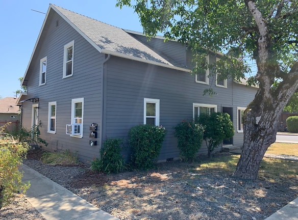 195 Knox St S - Monmouth, OR