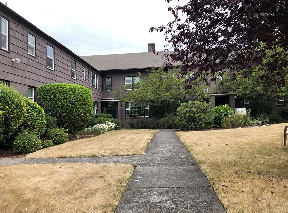 Carolyn Court Apartments - Portland, OR