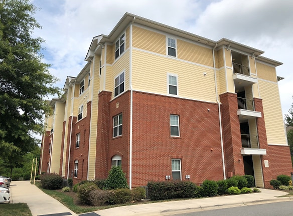 The Flats At Campus Pointe Apartments - Charlotte, NC
