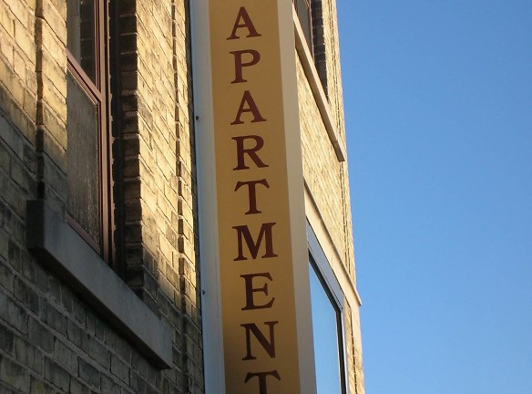 Hoff Mall Apartments - Mount Horeb, WI