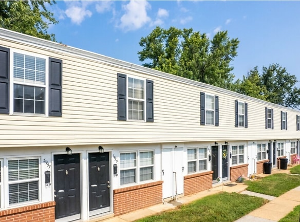 Water's Edge Townhomes Apartments - Halethorpe, MD