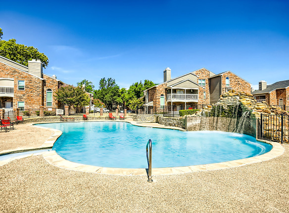 Tall Timbers Apartments - Euless, TX