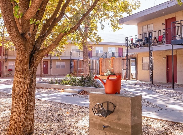 San Remy Apartments - Lubbock, TX