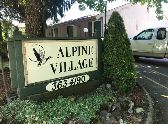 Alpine Village Apartments - Salem, OR