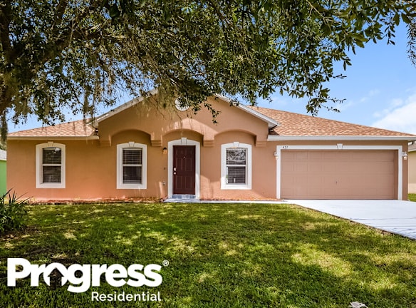 421 Eagle Dr - Kissimmee, FL