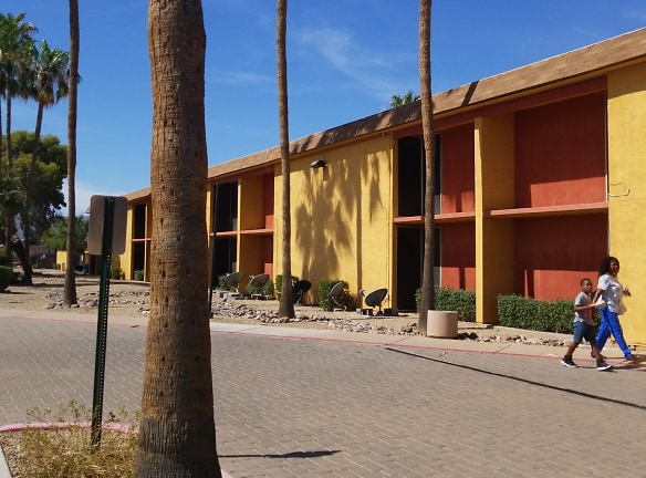 Tanner Gardens Apartments - Phoenix, AZ